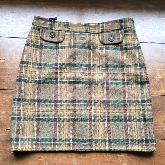 Boden Dresses & Skirts - Boden Hunter Green 100% Wool Pencil Plaid Skirt size 6R